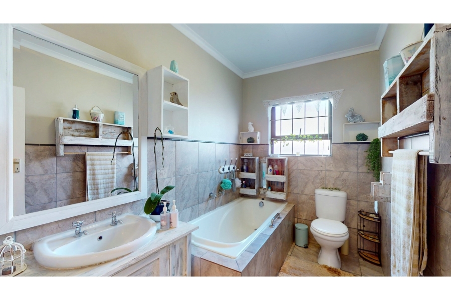 3 Bedroom Property for Sale in Country Club Western Cape